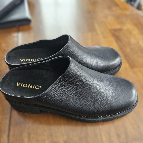 Vionic Fairfax Mule - Picture 1 of 6